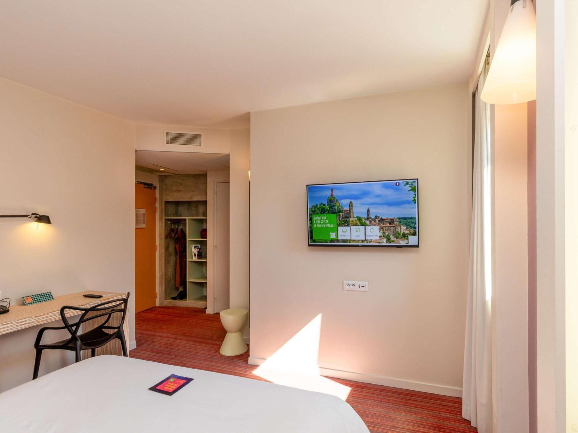 Готель Ibis Styles Le Puy En Velay Екстер'єр фото