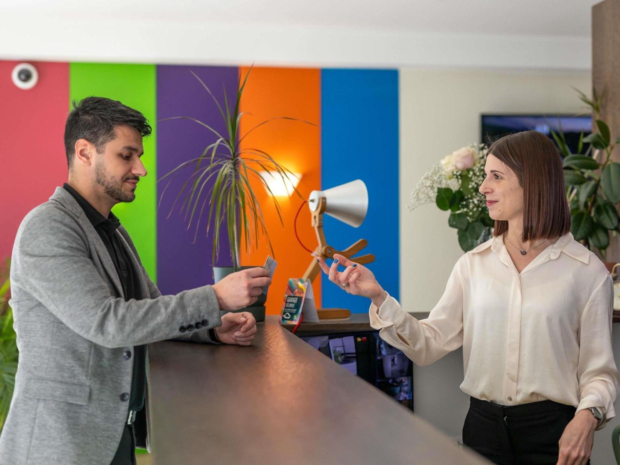 Готель Ibis Styles Le Puy En Velay Екстер'єр фото