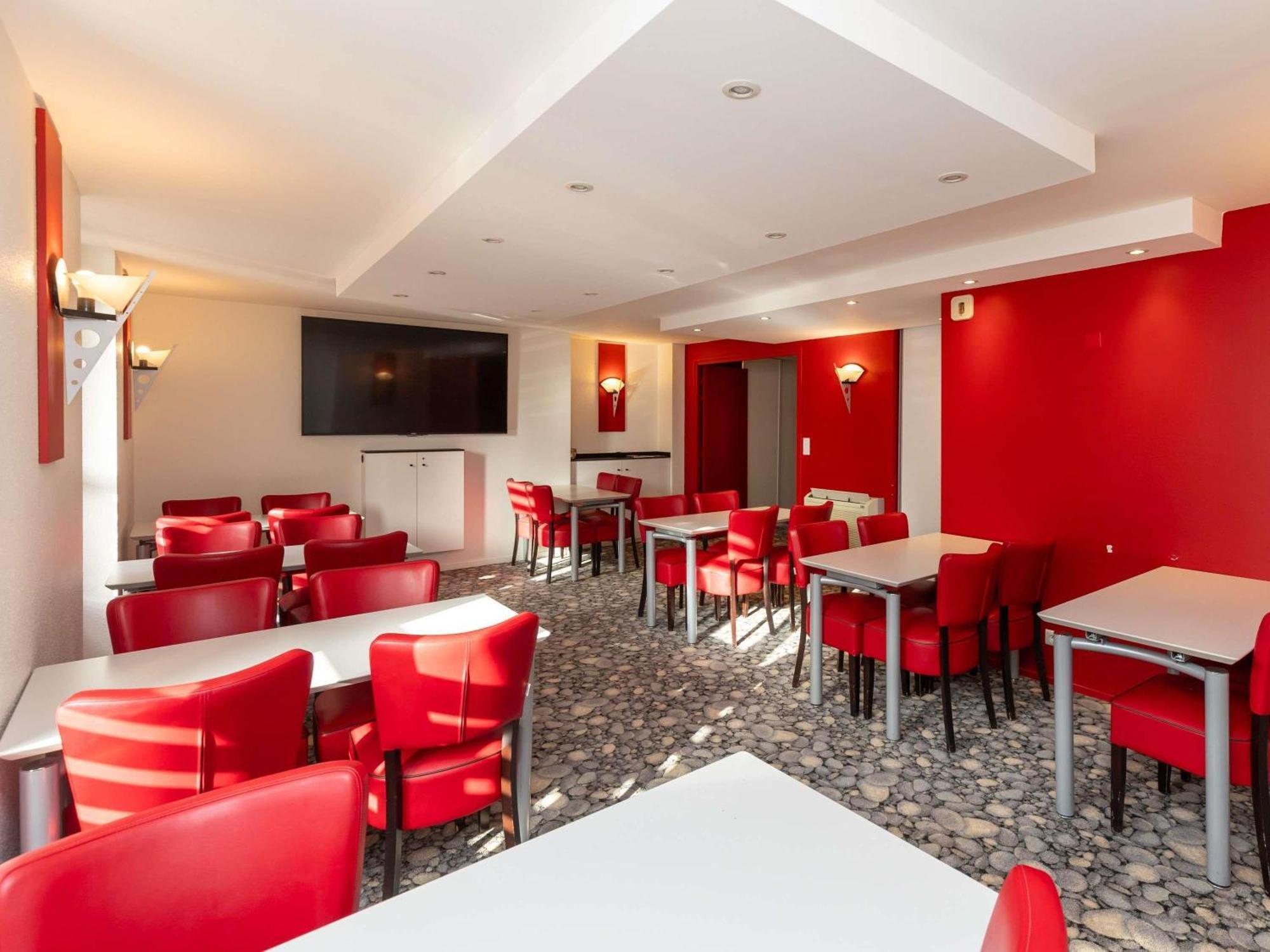 Готель Ibis Styles Le Puy En Velay Екстер'єр фото
